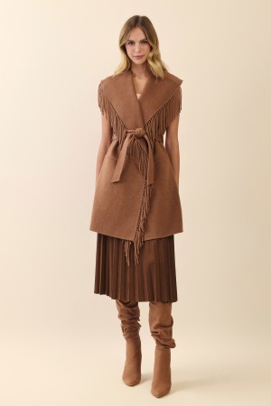 C2077<br/>WOOL FRINGE VEST